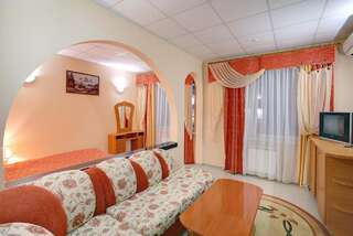 Отель Hotel Aquapark Alligator Тернополь Двухместный номер Делюкс с 1 кроватью и собственной ванной комнатой-4